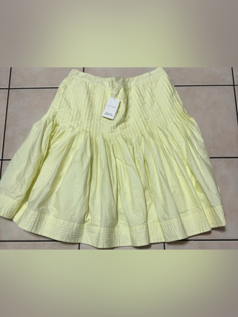Free Assembly Skirt